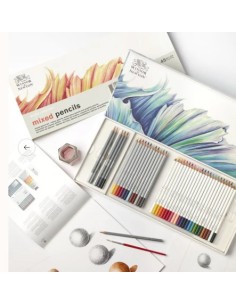 Studio collection. Mixed pencils. 45 piezas